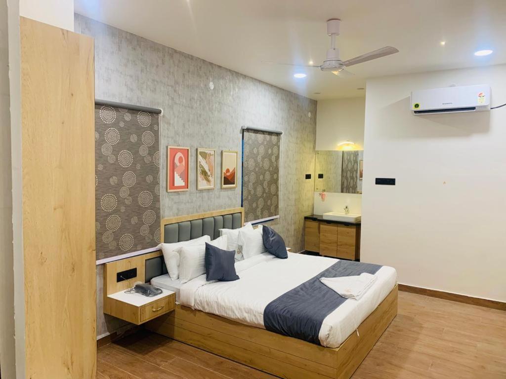 Satyabhama Inn Pathara Dış mekan fotoğraf